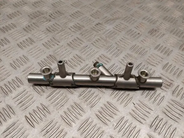 Carril de inyección OEM 06E090AL para Audi Q7 4M image 2