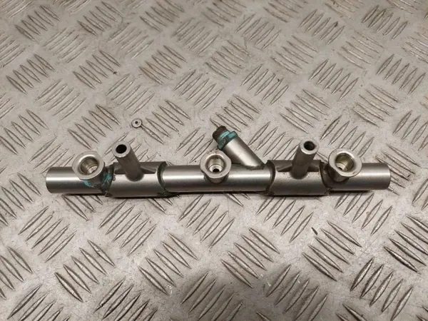 Carril de inyección OEM 06E090AL para Audi Q7 4M image 3