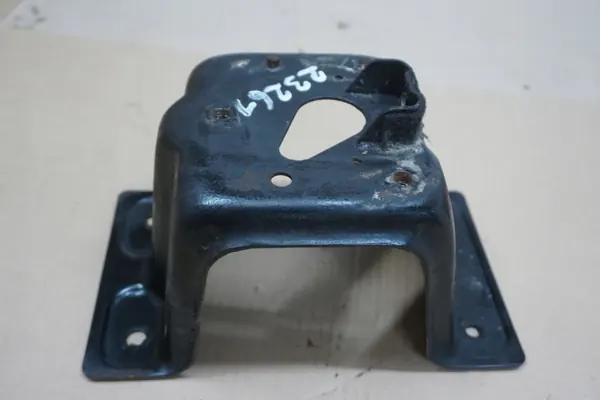 Nissan PATROL Y61 Varaupyörän Kiinnike OEM 2326 image 4