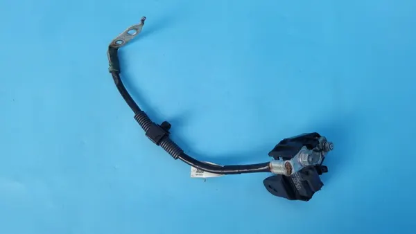 Borne Négative Toyota RAV4 V OEM 82284-42070 image 5