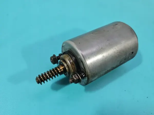 Régulateur d'Arbre à Cames Valvetronic OEM 750929505 image 2