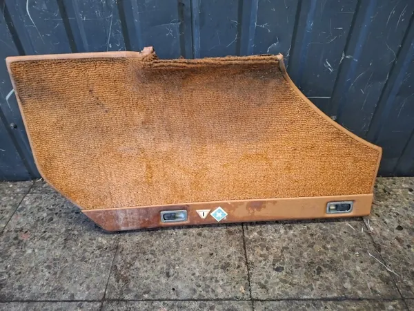 Panel maletero Mercedes-Benz W123 OEM 1236922489 image 2