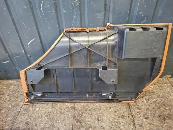 Panel maletero Mercedes-Benz W123 OEM 1236922489 image 4