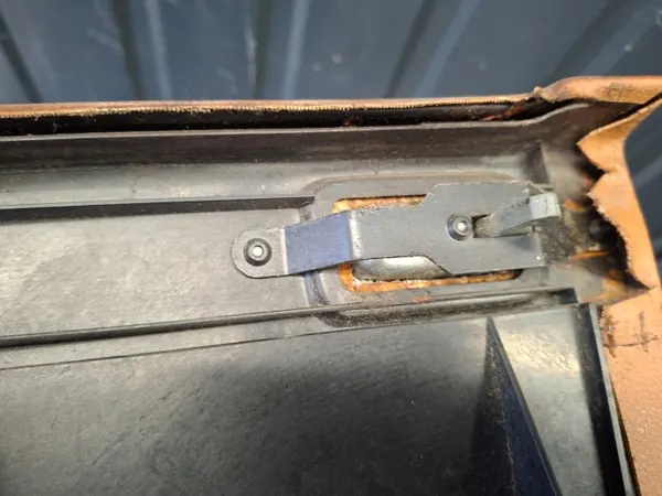 Panel maletero Mercedes-Benz W123 OEM 1236922489 image 7