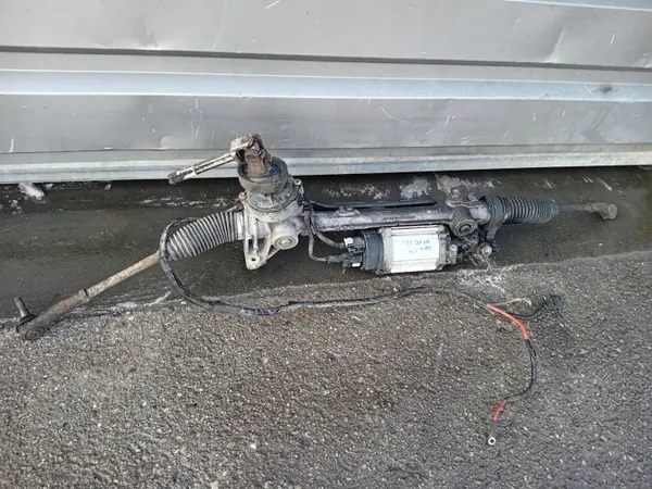 Begagnad Skoda OE glödstift 1K1423051CP för Octavia II image 3