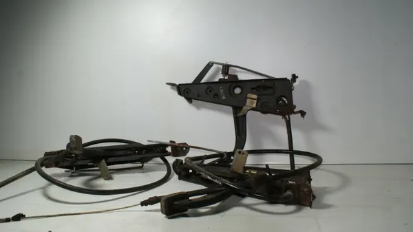 Mercedes R107 SL Handbromspedallänk OEM 1074200184 image 10