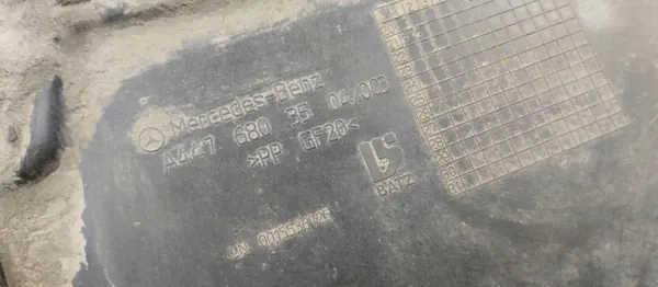 Mercedes V-klass W447 Underrede Skydd OEM A4476803504 image 4