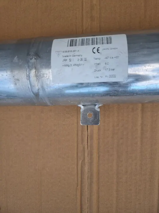Porsche ilmasäiliö OEM 95B616201A Macan 95B:lle image 3