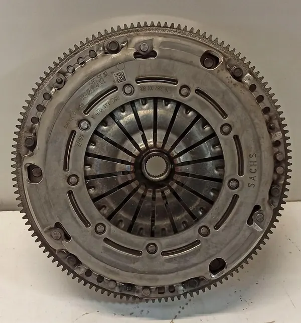 Volante bimassa SKODA KAROQ 05C105266 image 2