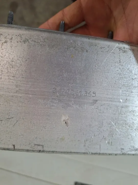 Etupalkki Hyundai Kona sähköauto image 4