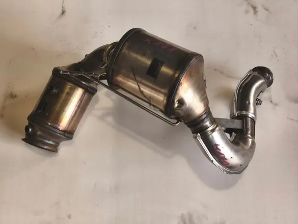 Audi A6 C9 2.0 TFSI Katalysator DPF OEM 8B3254801A image 2