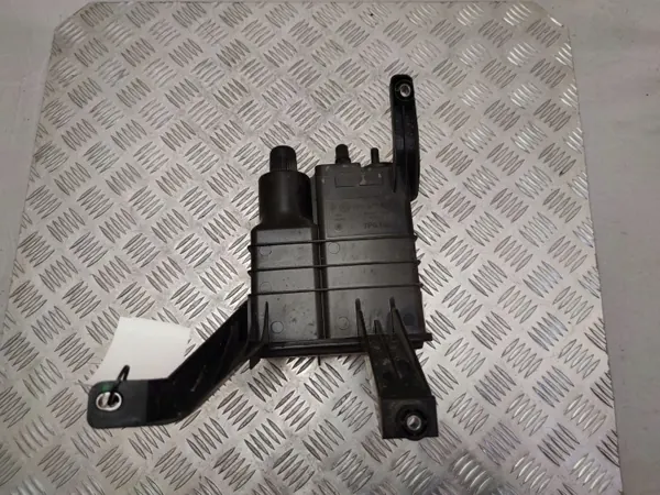 Porsche Cayenne 2015 Koolstoffilter OEM 7P0201801J image 4