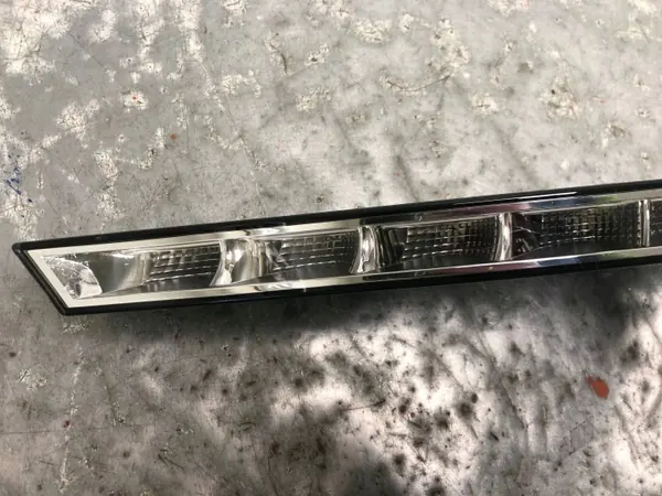 Mercedes DRL LED Lamppu Vasen Etu OEM A2188200156 image 3