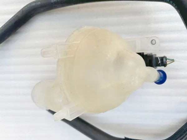 Expansion Tank 9646902580 Peugeot Citroen image 4