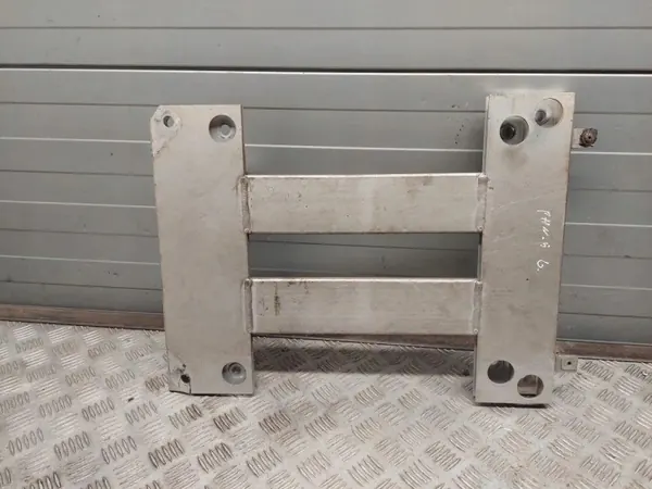 Porsche Panamera 970 Front Kühlerbefestigungsblech OEM 97050462301 image 3