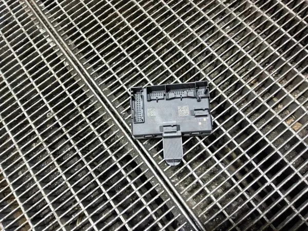 Módulo de control de puerta SEAT OEM 5Q4959592M image 2