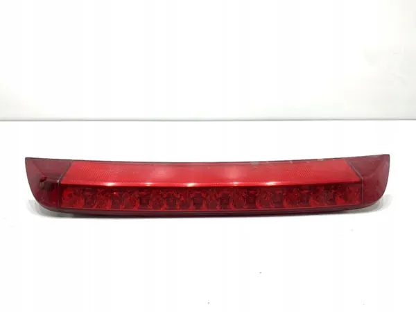Feu Stop OEM LORK-1634-58622 pour Kia Carens IV image 2