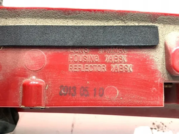 Feu Stop OEM LORK-1634-58622 pour Kia Carens IV image 5