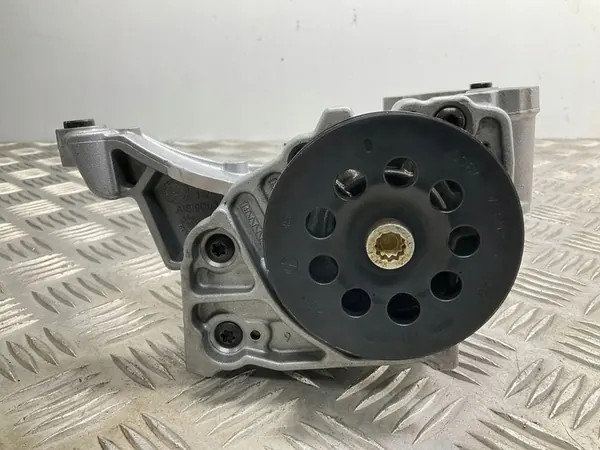 Olje pump Skoda Octavia Mk3 2013 04L145305 image 8