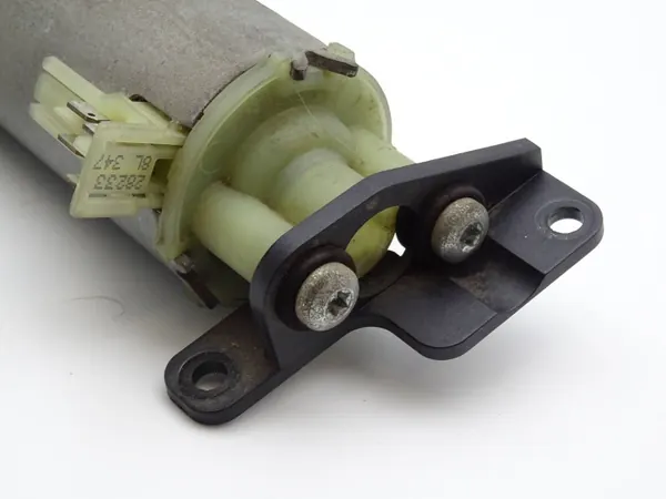 Stolinställningsmotor vänster fram VW Phaeton OEM DRC96683 image 4
