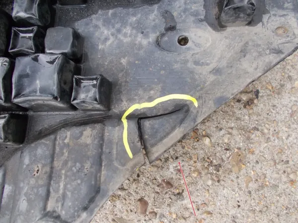 VW POLO 6R Motorplåt 6Q0825237AA image 3