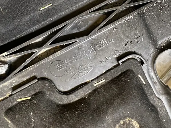 Motor Undertray Dacia Sandero II Logan II image 9