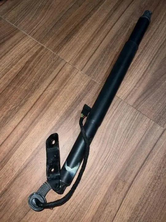 Rechter Kofferbakstut OEM 7318651 voor BMW X6 F16/F86 image 3