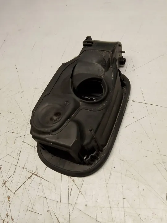 Tapa de combustible Mercedes OEM A2466300067 - Usado image 7