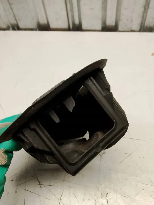 Tapa de combustible Mercedes OEM A2466300067 - Usado image 9