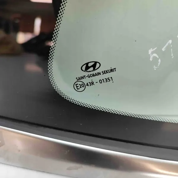 Gebruikt rechter achterruit OEM 43R01351 Hyundai Kona image 7