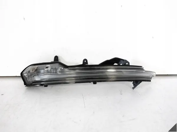 Clignotant gauche miroir OEM 67269329 pour Porsche Cayenne image 2