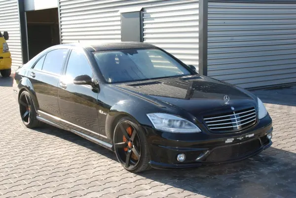 Abrazadera delantera usada para Mercedes-Benz W221 S6.3 AMG image 8