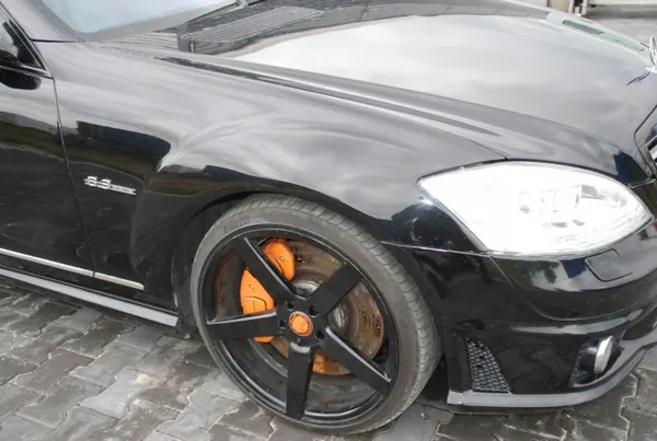 Abrazadera delantera usada para Mercedes-Benz W221 S6.3 AMG image 9