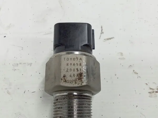 Toyota Kraftstoffdrucksensor OEM 8945820051 image 4