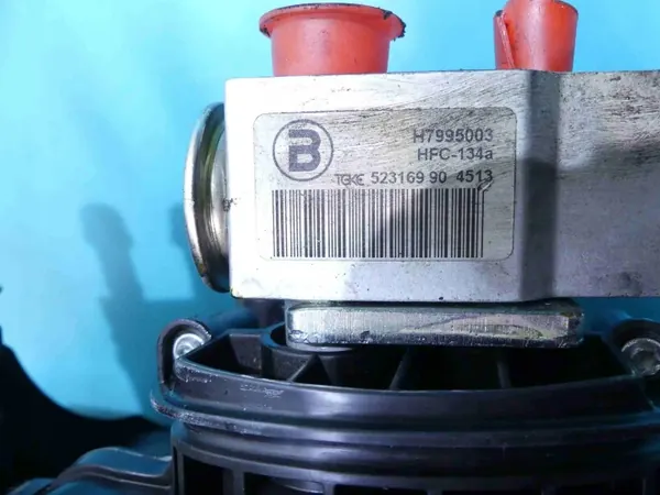 Radiateur de chauffage Porsche OEM 97057301116 Panamera I image 10