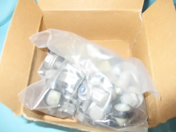 Conjunto de montagem de para-choque traseiro Audi A3 8V 8V0098627 image 3