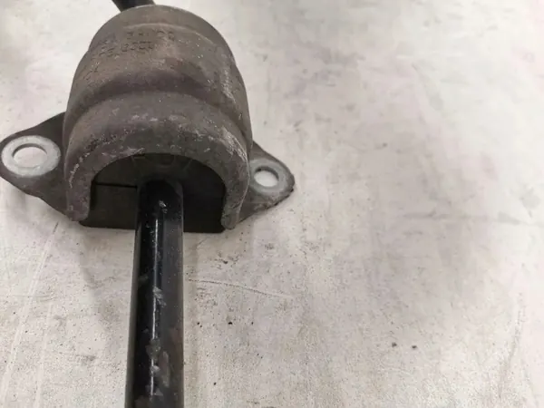 Barra estabilizadora traseira OEM 6789871 para BMW 5 F10 image 2