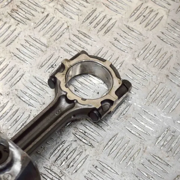 Nissan NP300 Navara Kolv 2.5L 2010 OEM 121005X00A image 3