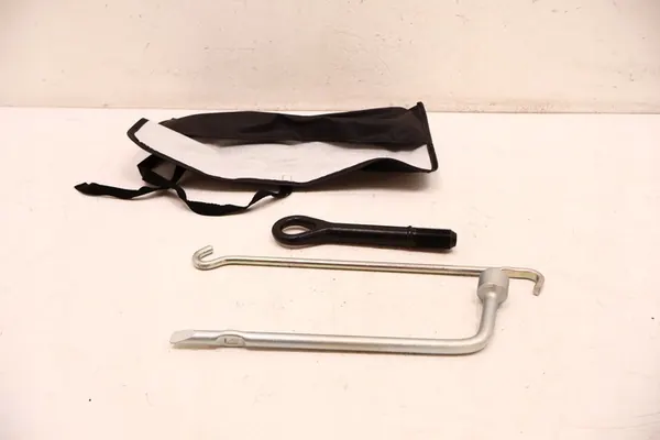 TOYOTA RAV4 IV Crochet de Clé image 1