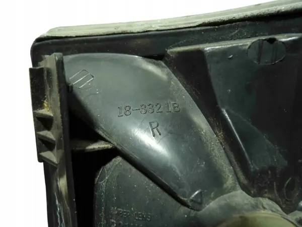 OEM 183321B Etu-Oikea Vilkku VW Transporter image 5