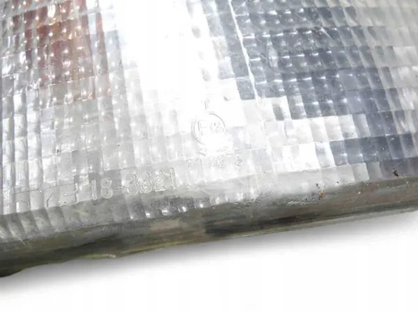 OEM 183321B Etu-Oikea Vilkku VW Transporter image 7