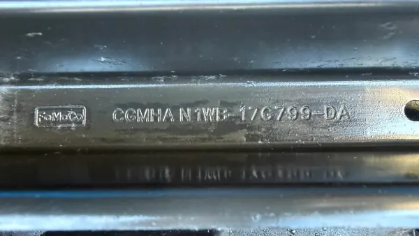Grelha para-choques dianteiro OEM N1WB-17C799-DA Ford Ranger image 7