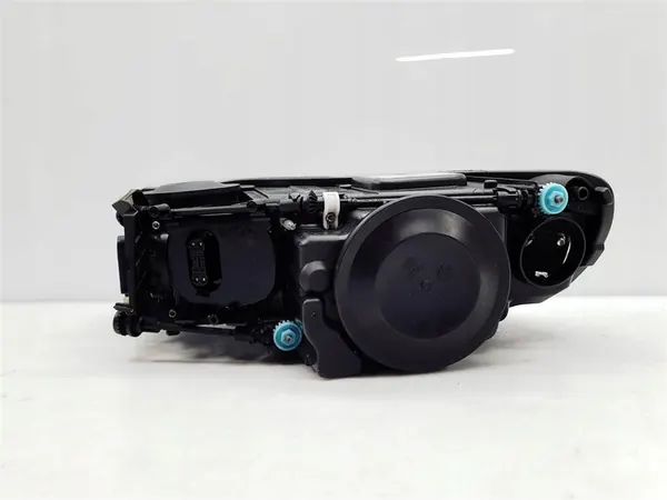 Farol Xenon Direito VW Touareg 7L6 Lift image 4