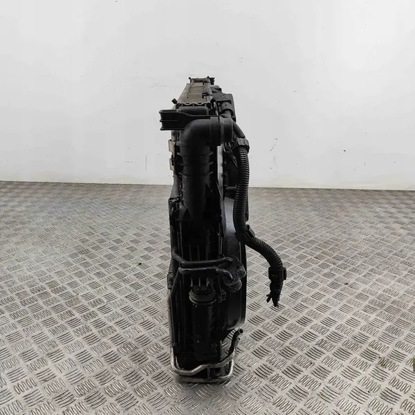 Peças de refrigeração Porsche Cayenne 3.2L 2004 7L0121253 image 4