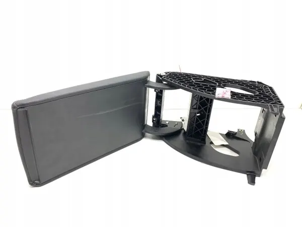 Käsinoja OEM 3V0864207A Skoda Superb III Farmarille image 3