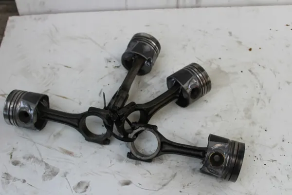 4x Pleuel Volkswagen OE 038H - Gebrauchte Teile image 3