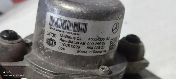Bomba de vácuo Mercedes-Benz OEM A0004303842 Usada image 3