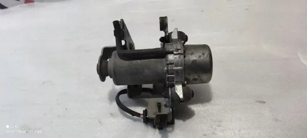 Bomba de vácuo Mercedes-Benz OEM A0004303842 Usada image 4