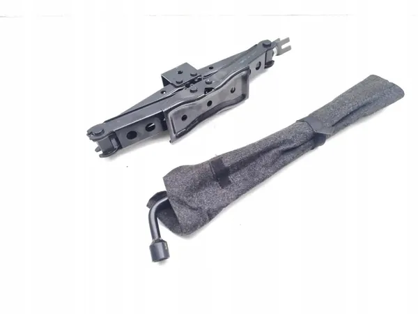 Crochet de remorquage Ford Ranger OEM AB31-17080-CD 2017 image 4
