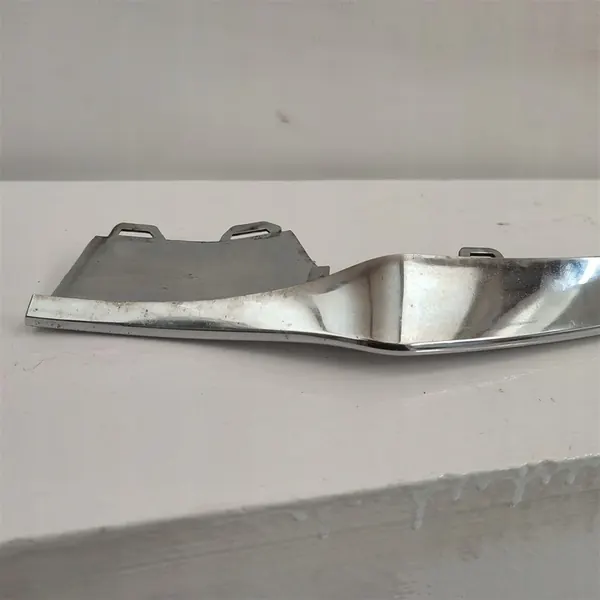 Garniture de pare-chocs avant droite Mercedes E 207 AMG A2078850874 image 2